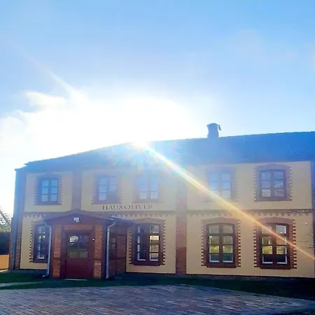 Oliver, Semesterbostad *