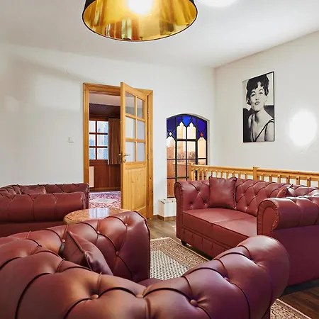 Semesterbostad Oliver, *