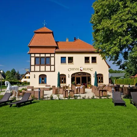 Oliver, * Wendorf (Kuhlen-Wendorf)