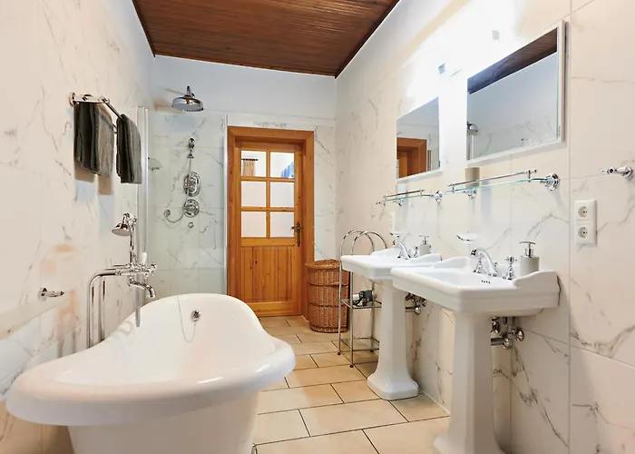 Oliver, Casa vacanze